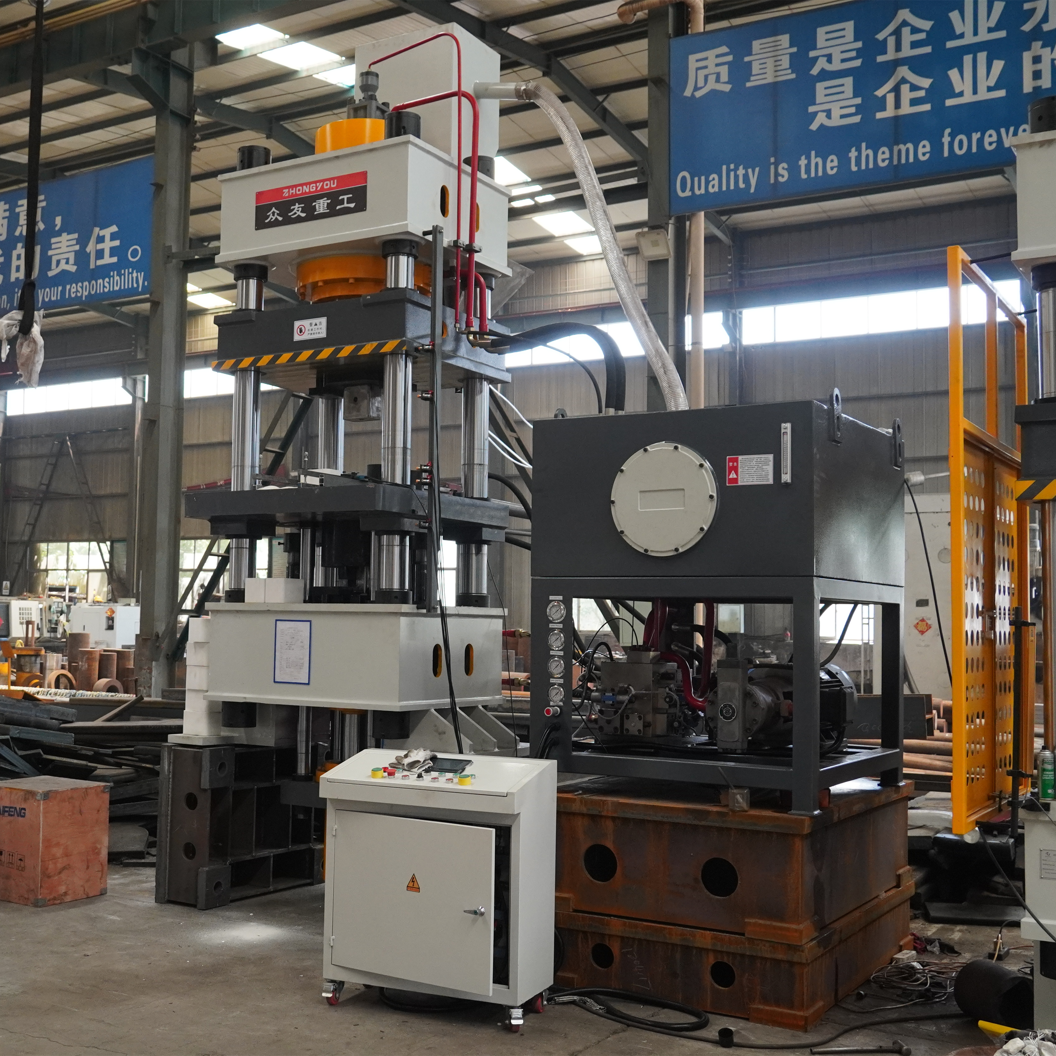 400噸鹽磚舔塊液壓機(jī) 400T牛羊營(yíng)養(yǎng)舔磚壓塊壓力機(jī)